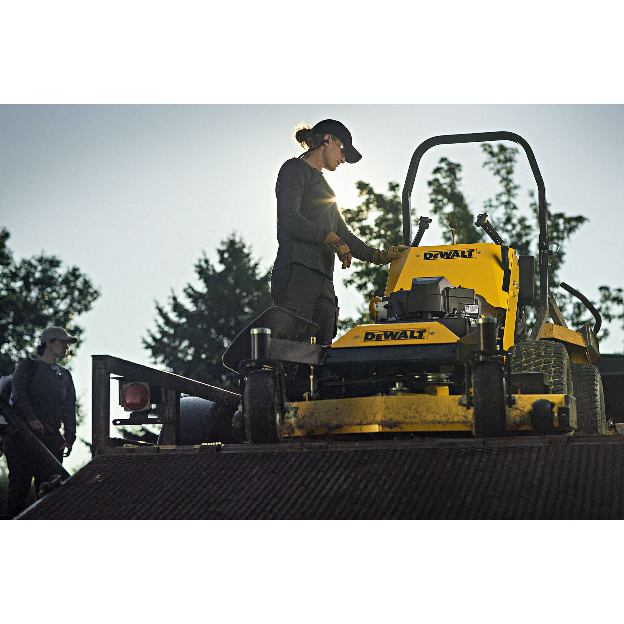 Commercial Mowers Lawn Equipment DEWALT