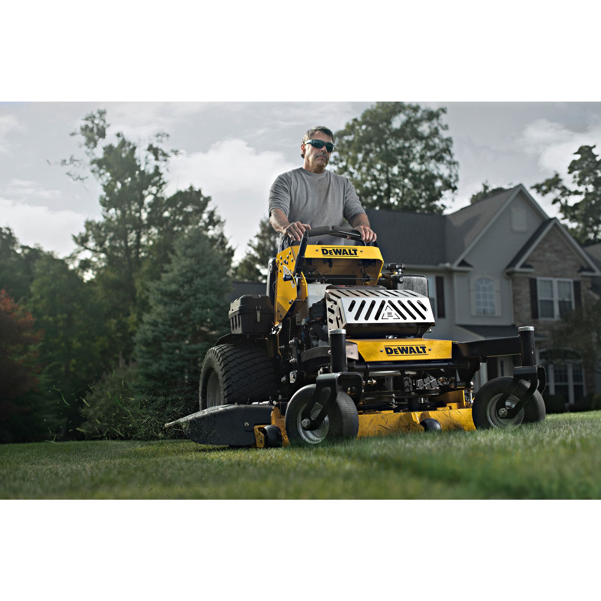 Lawn mower work online stand