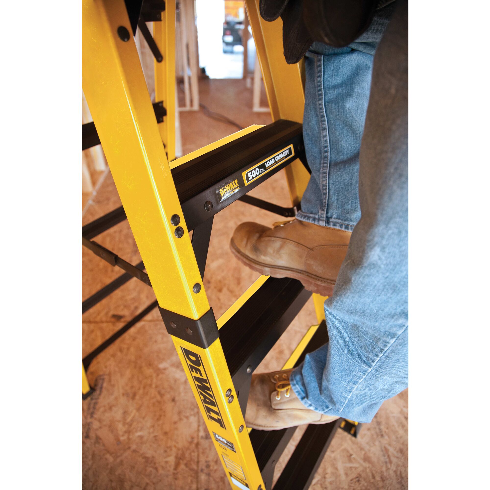 6 Fiberglass Stepladder 500 lbs. Load Capacity DEWALT