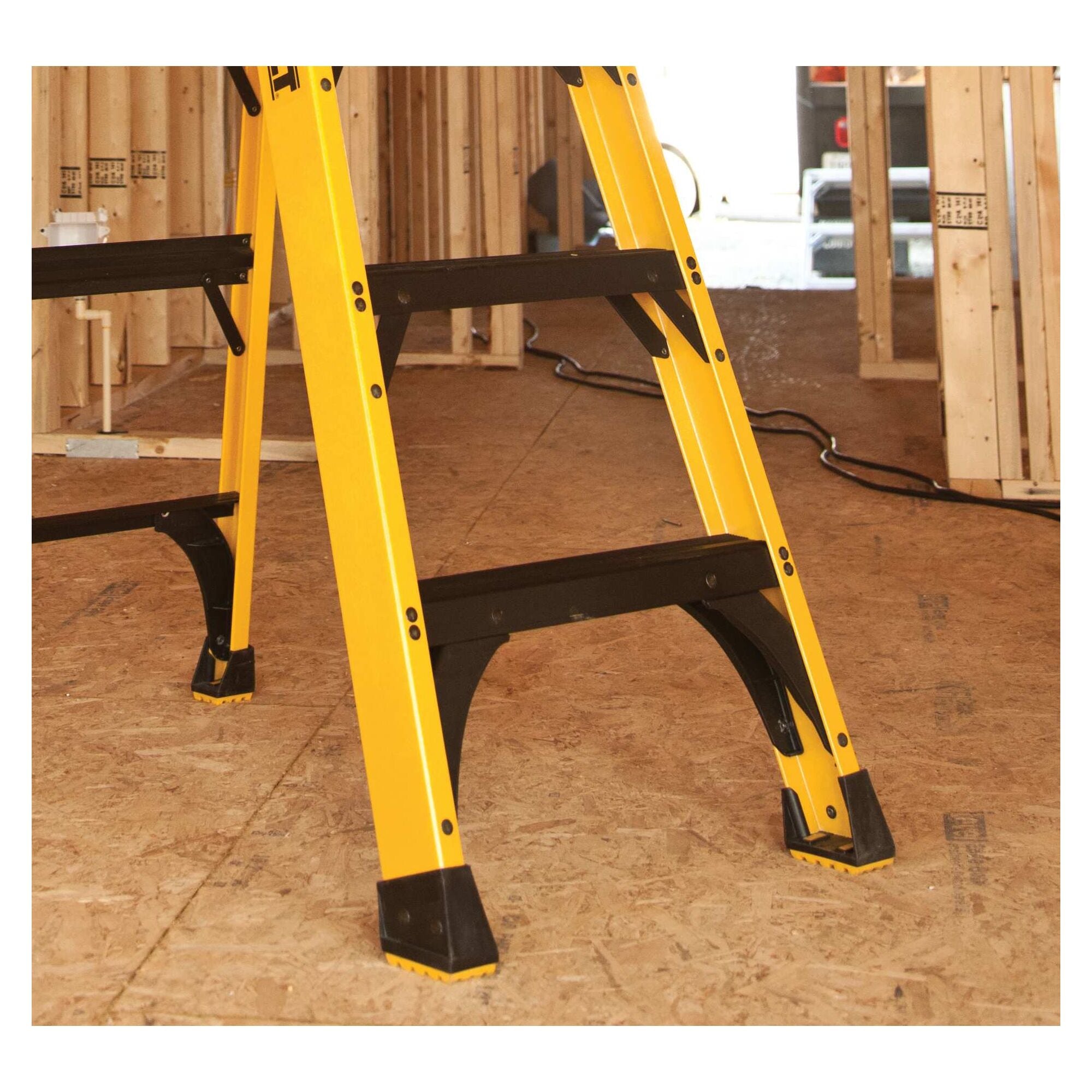 6 Fiberglass Stepladder 500 lbs. Load Capacity DEWALT