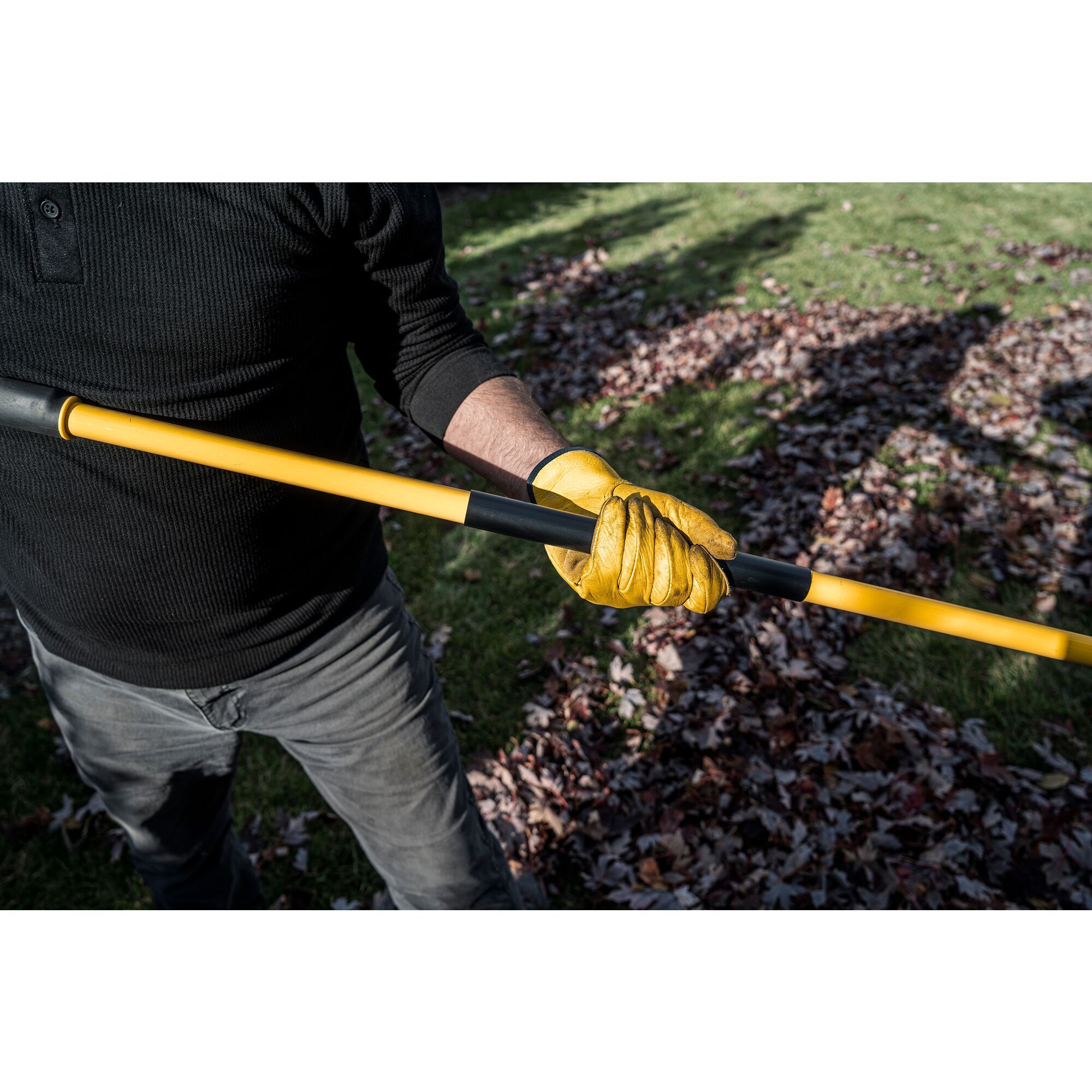 46 in Fiberglass Handle 24 Tine Leaf Rake DEWALT