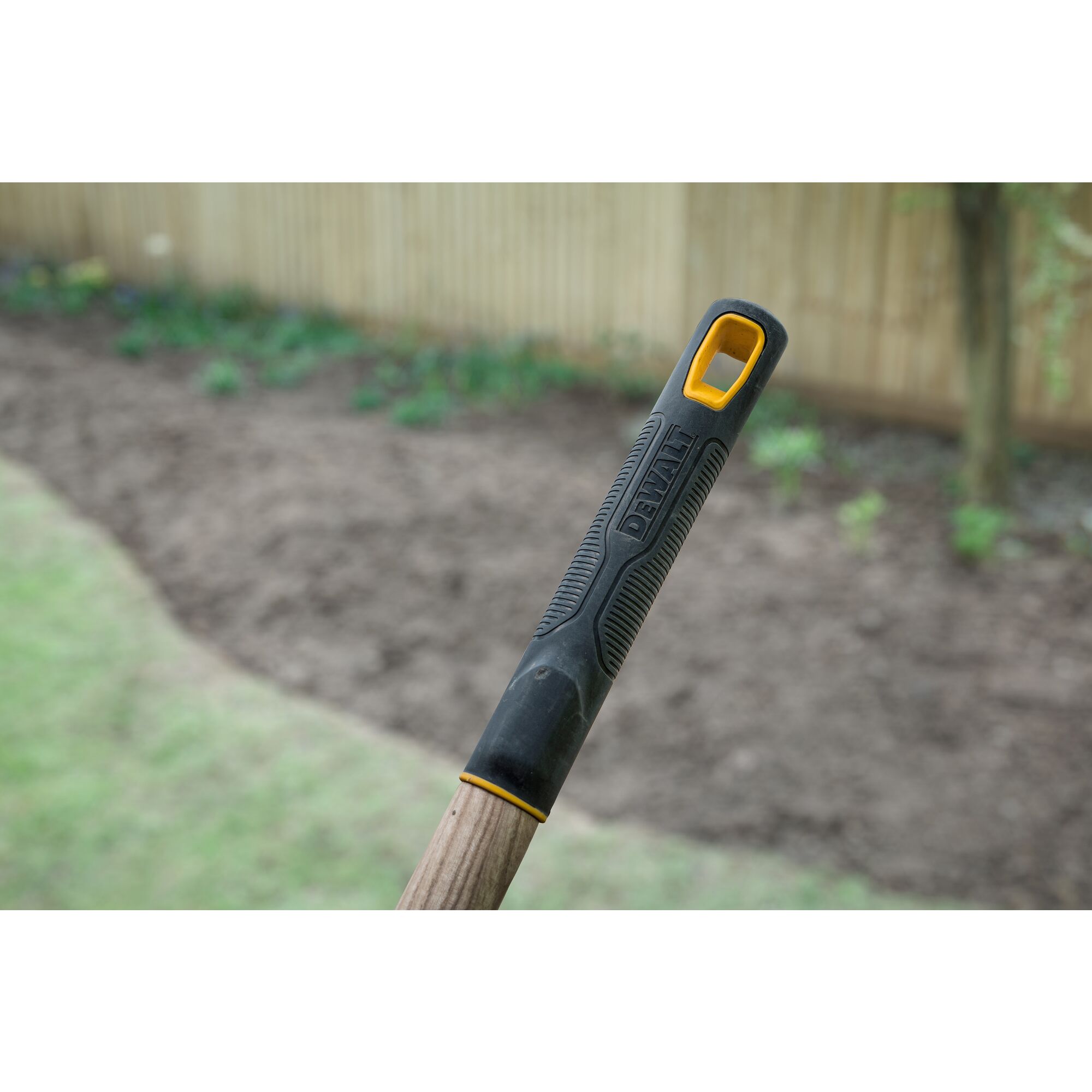 46 in Wood Handle Trenching Shovel DEWALT