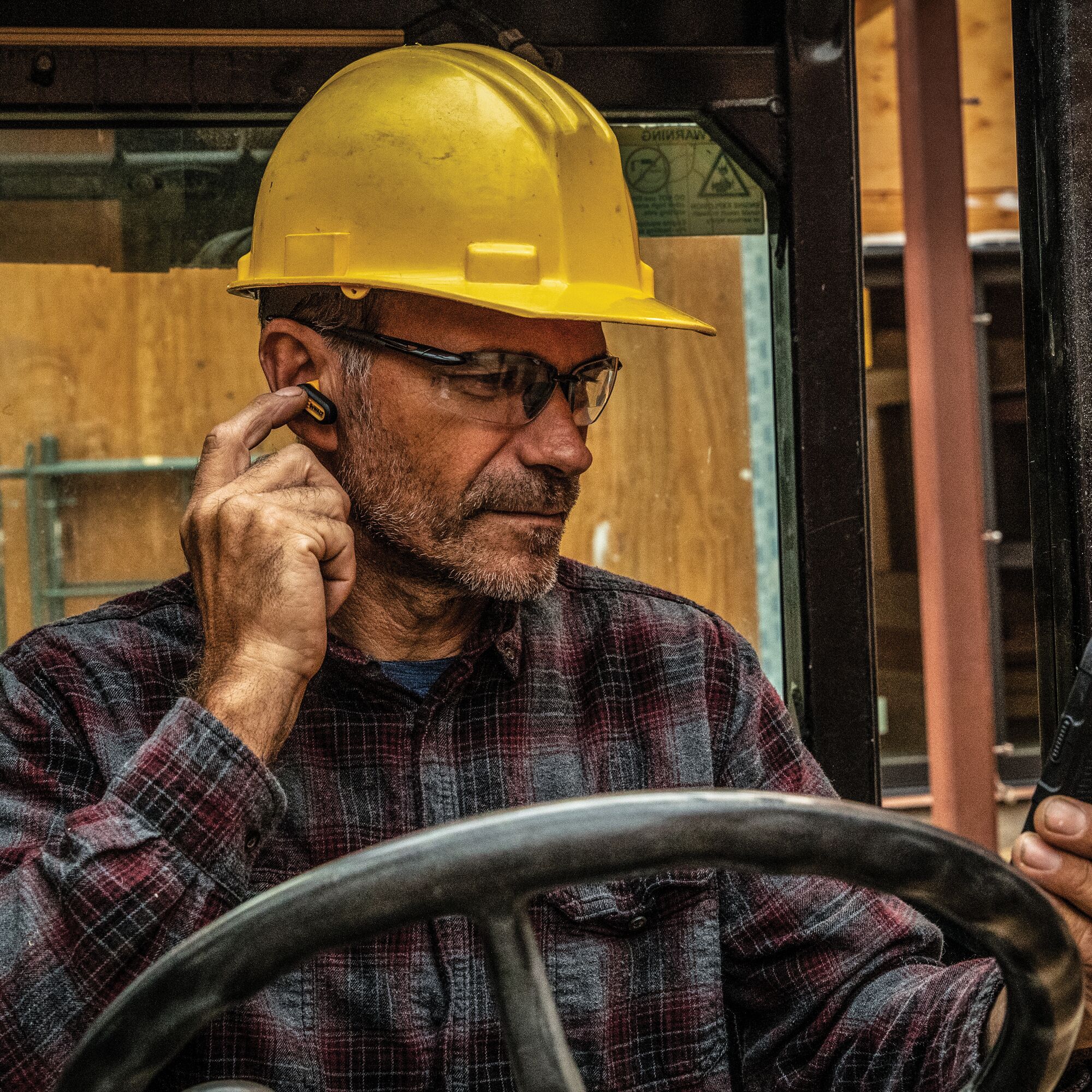 Pro X1 Jobsite True Wireless Earbuds With Charging Case DEWALT