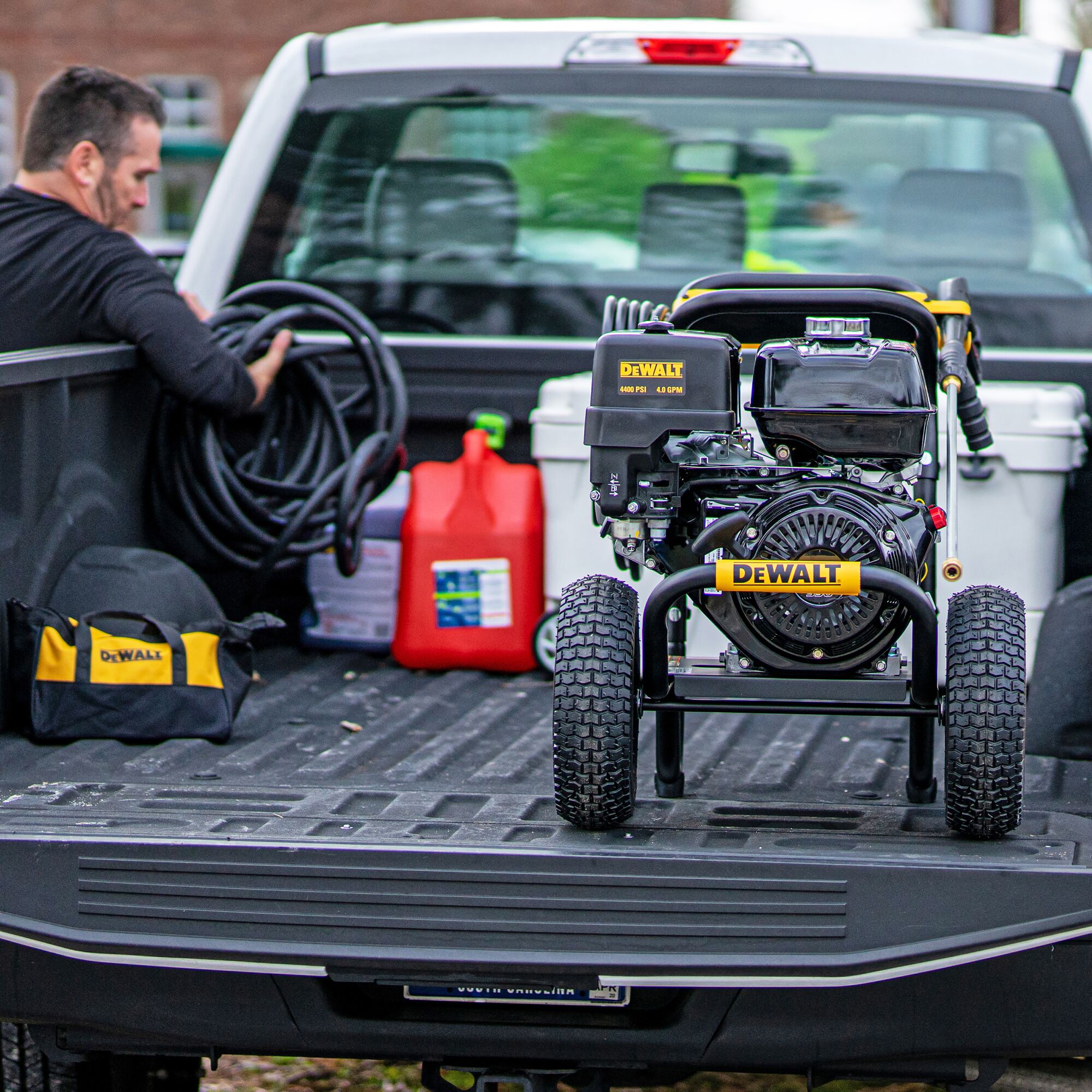 Dewalt 4400 psi at deals 4.0 gpm gas pressure washer