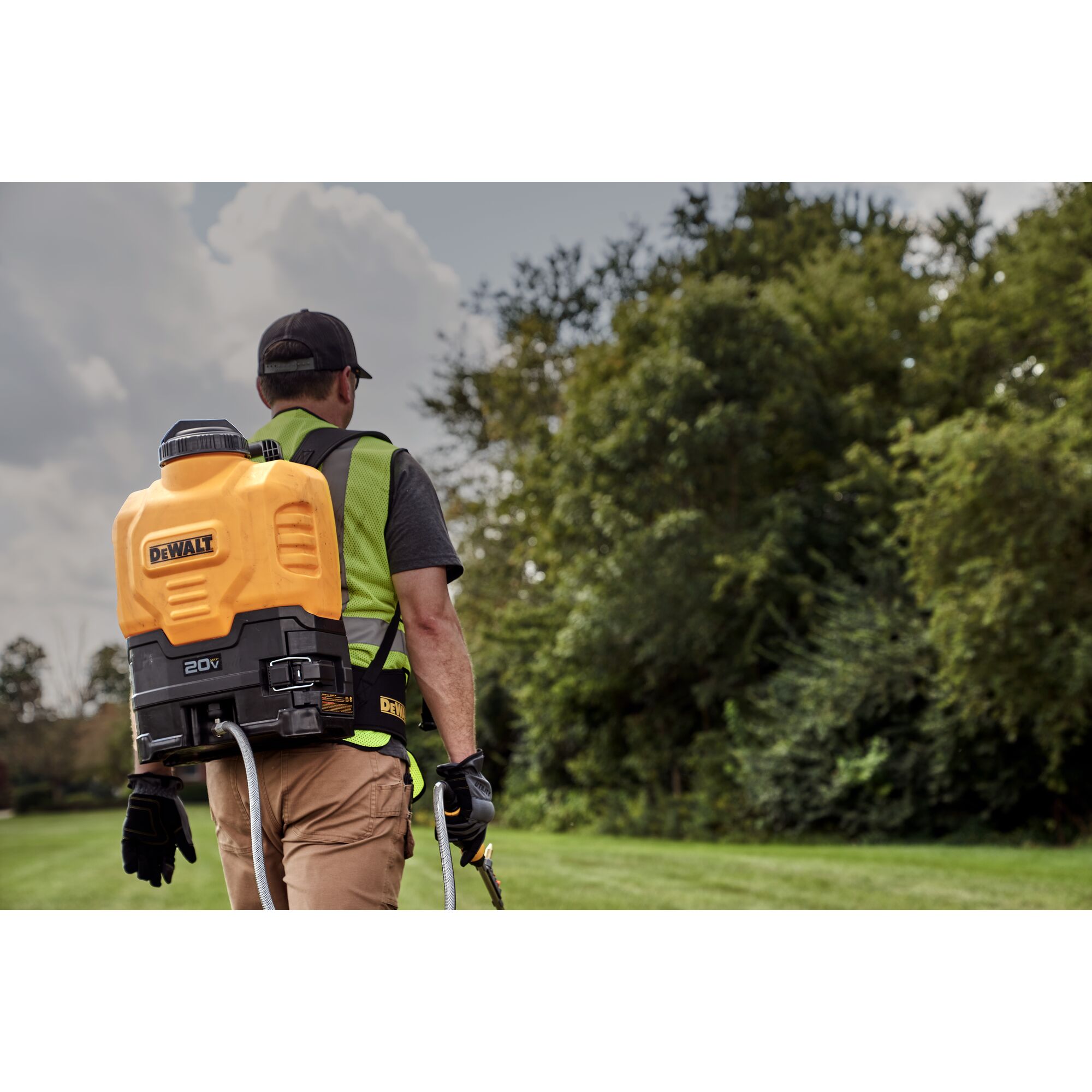 4 gal. Cordless Backpack Sprayer DEWALT