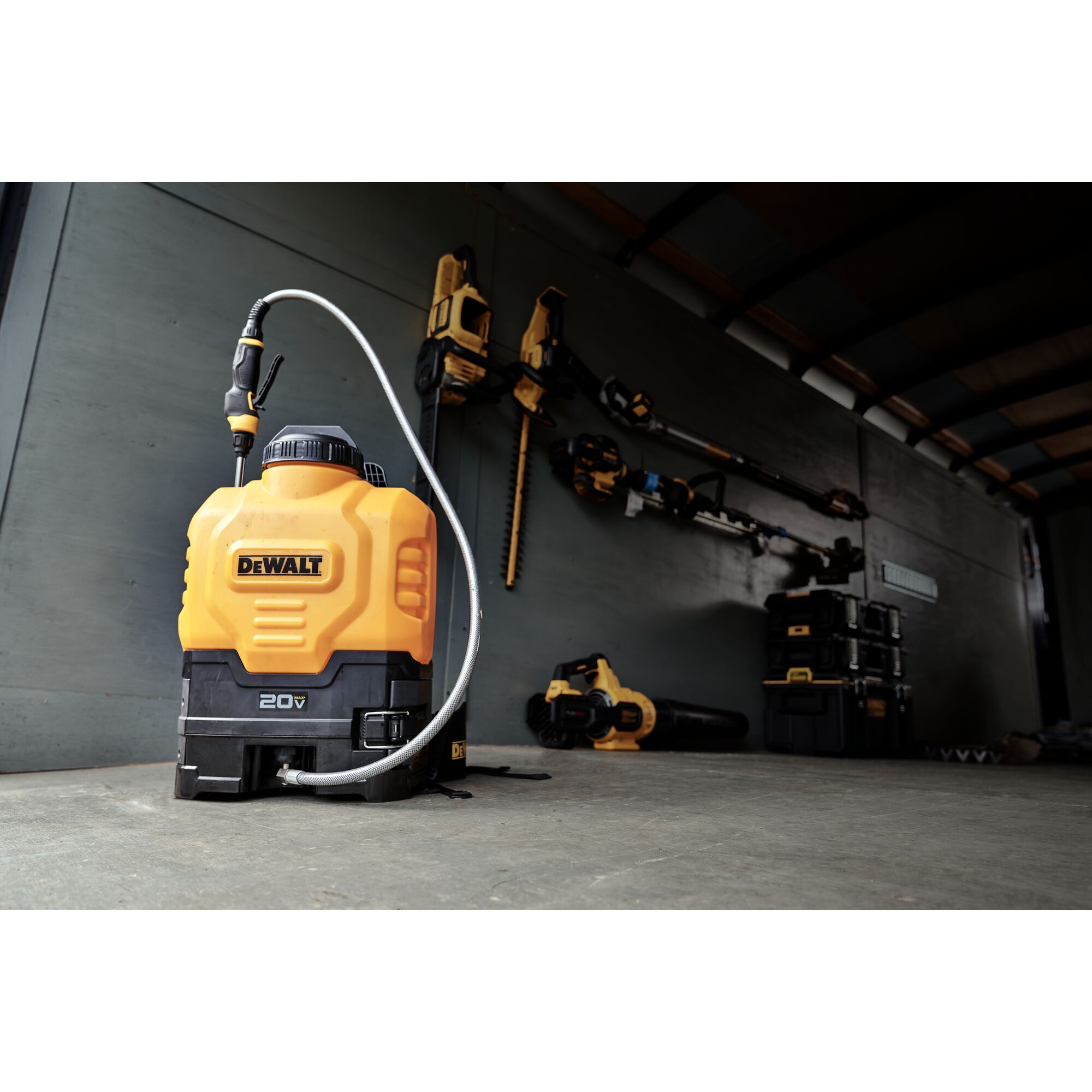 Dewalt best sale cordless sprayer