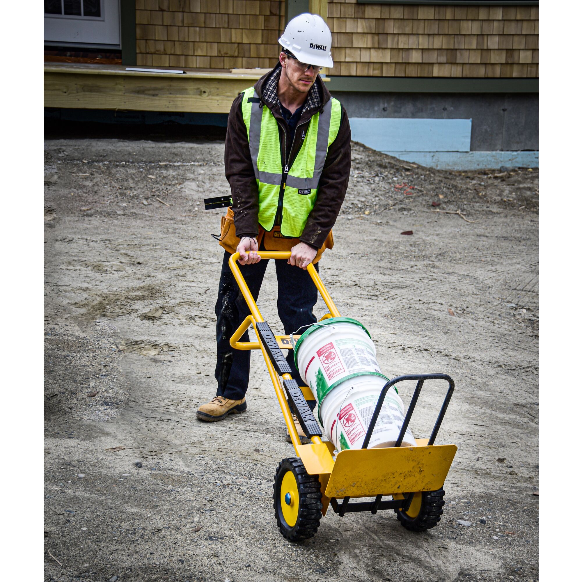 DeWalt DXWT HT101 KIT Extended Steel Hand Truck with Kit DEWALT